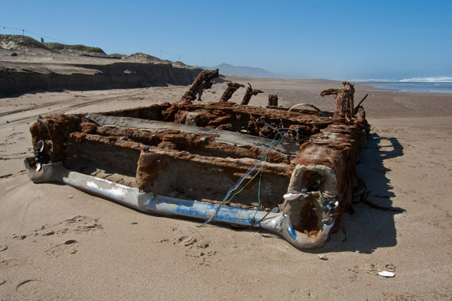 tout nu sur la plage!....... Pontiac3_sm