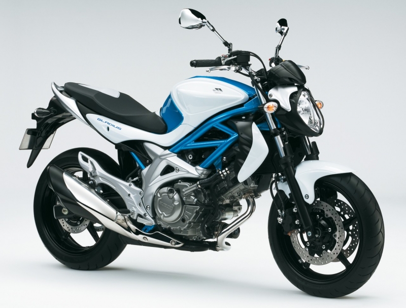 SUZUKI, GLADIUS 2009  ne copiez pas innovez ! Sv3