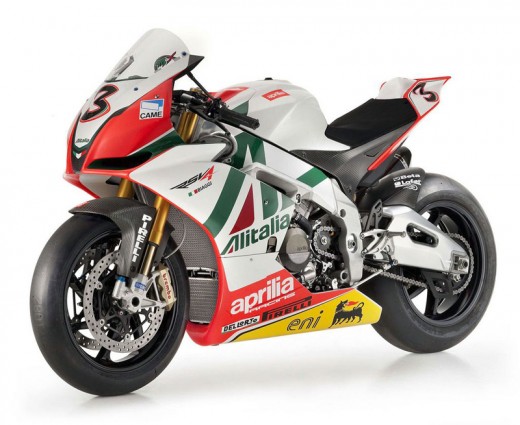 Aprilia RSV4 Biaggi Replica : une moto grand public à 50 000 euros ! 13-520x425