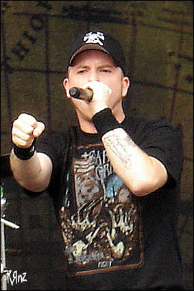 Soutien au Hellfest ! 20070711a_Hatebreed_Jamey_Jasta_live_Eurockeennes_Belfort