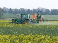 Le Foll passe à l' action  Pesticides-thumb-200x150-46146