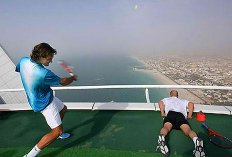          Tennis_court_burj_al_arab_hotel_3