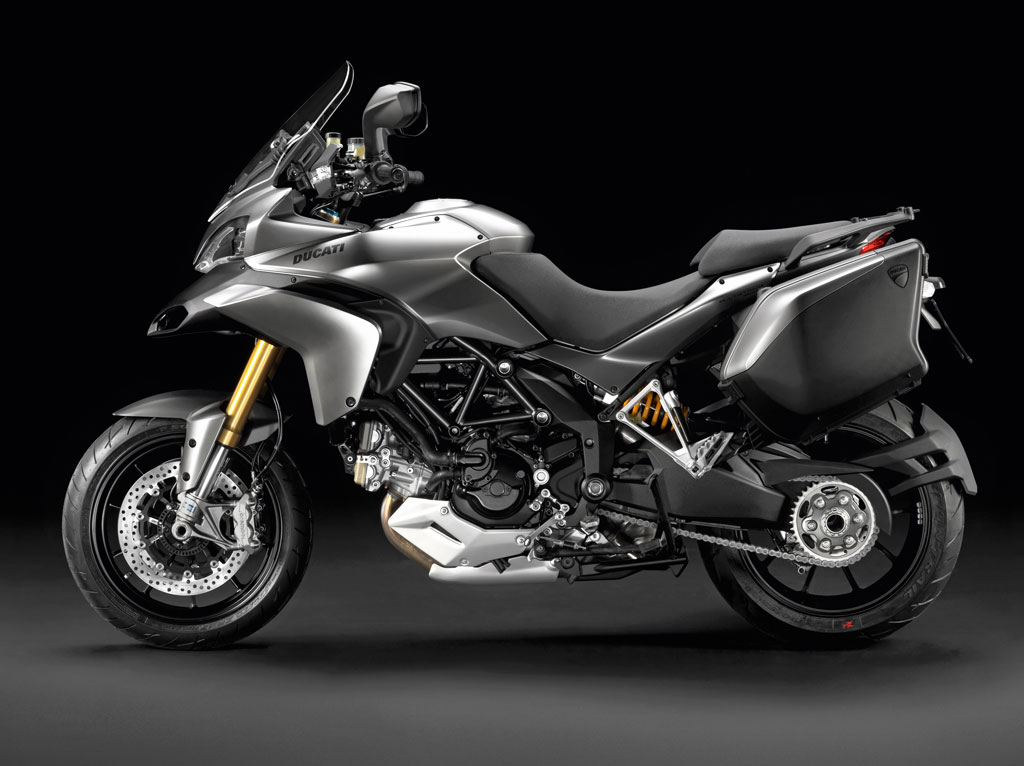 DUCATI 1200 MTS S TOURING 2012, la grande classe en  100611-2012-ducati-multistrada-1200s-touring