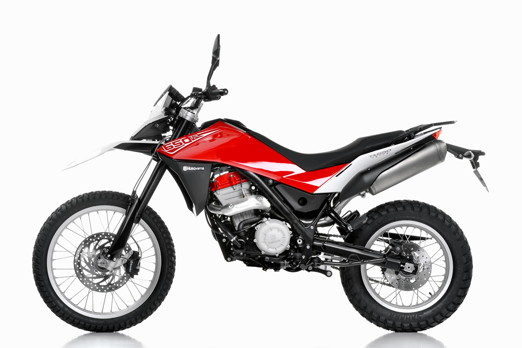 NUEVA Husqvarna TR 650 Terra  071112-2013-husqvarna-tr-650-terra-4