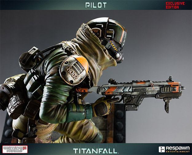 [Gaming Heads] Titanfall Militia Assault Pilot Statue Titanfall-Militia-Assault-Pilot-Statue-02