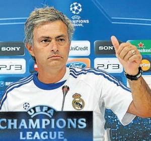 P.O. REAL MADRID 2010/11 - Página 13 Debut-Mourinho-Champions-300x281