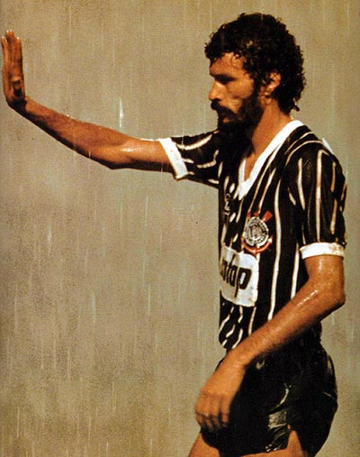 Morre o Dr. Sócrates Brasileiro (1954-2011) Socrates