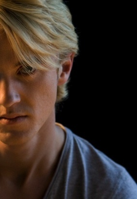 1x02---> Clandestine party - Página 18 Tom-felton