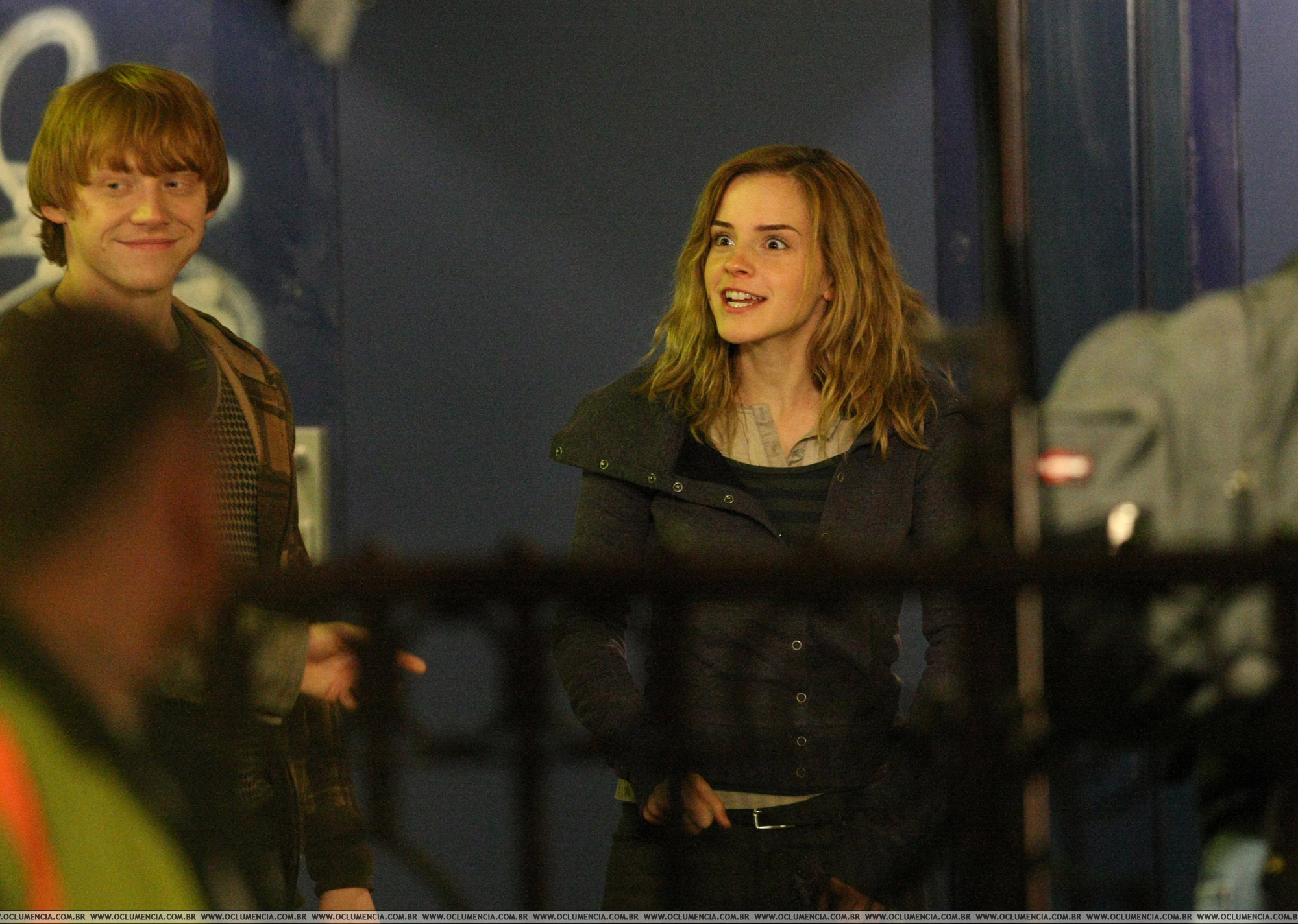 fotos del trio en la boda de Fleur y Bill---hp7 Filmming2-deathlyhallows-london_15