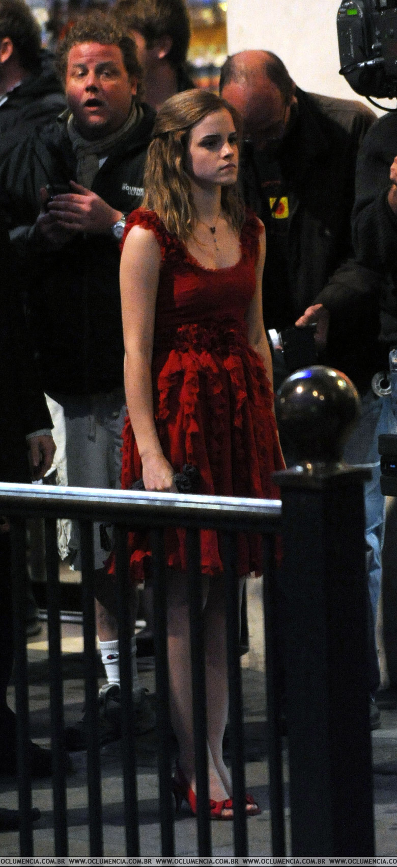 fotos del trio en la boda de Fleur y Bill---hp7 Filmming5-london-deathlyhallows_6