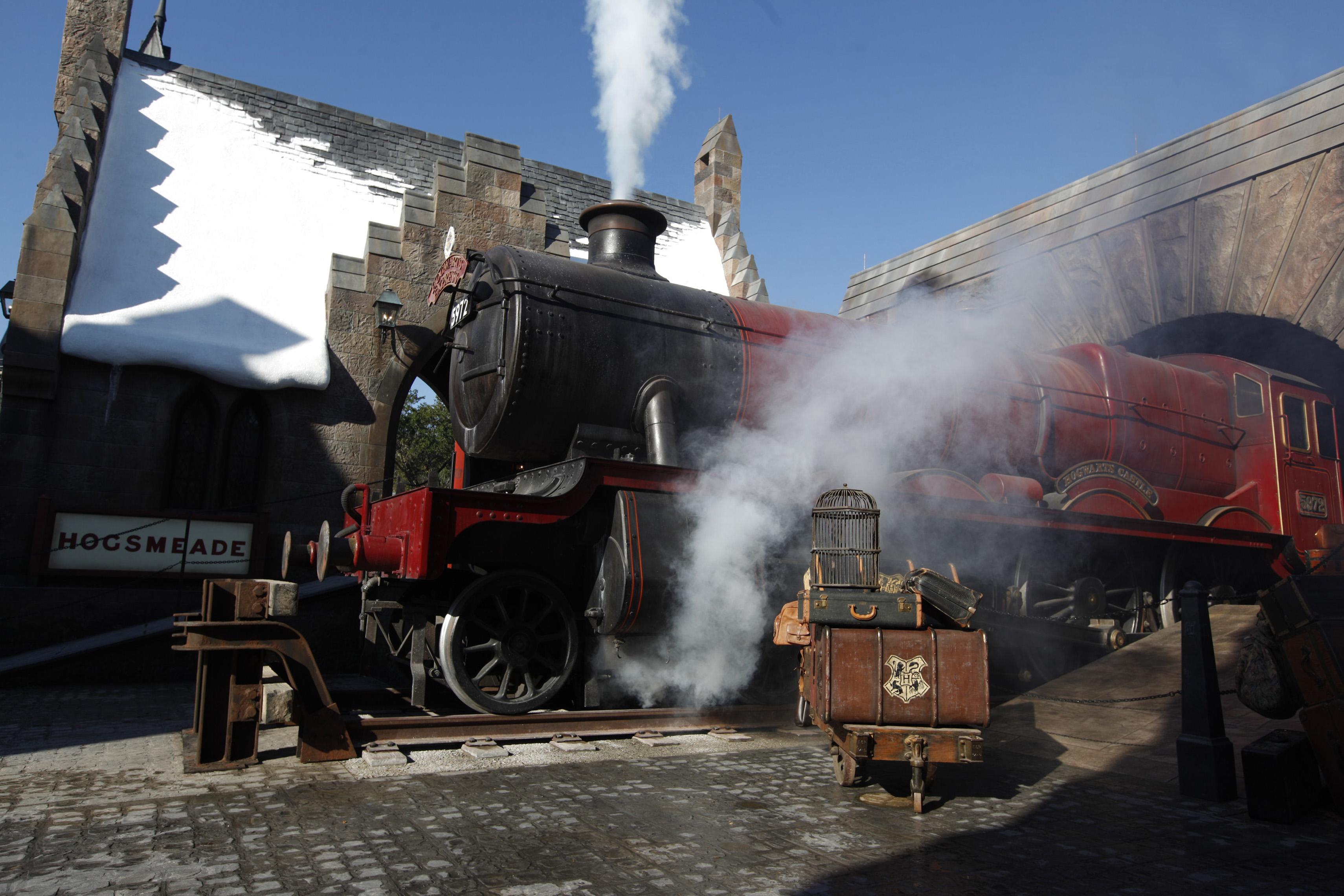 ‘Orlando Resort’ Revela la Segunda Fotografía Oficial del Parque Temático de ‘Harry Potter’ Harry-Potter-Expreso-de-Hogwarts