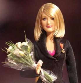 Pasa un Día Completo junto a JK Rowling con el Nuevo Concurso de ‘Mattel’! Harry-Potter-JKR-Barbie1