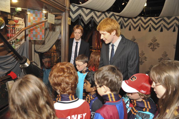 James y Oliver Phelps en la Apertura de ‘Harry Potter: La Exhibición’ en Ontario Harry-Potter-021