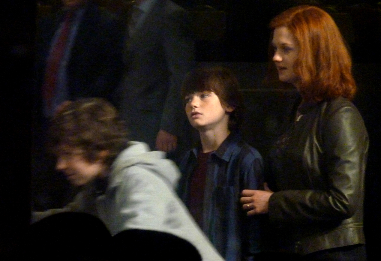 Primeras Imágenes de Harry, Ginny, y sus Hijos en el Epílogo de ‘Las Reliquias’ Harry-Potter-074