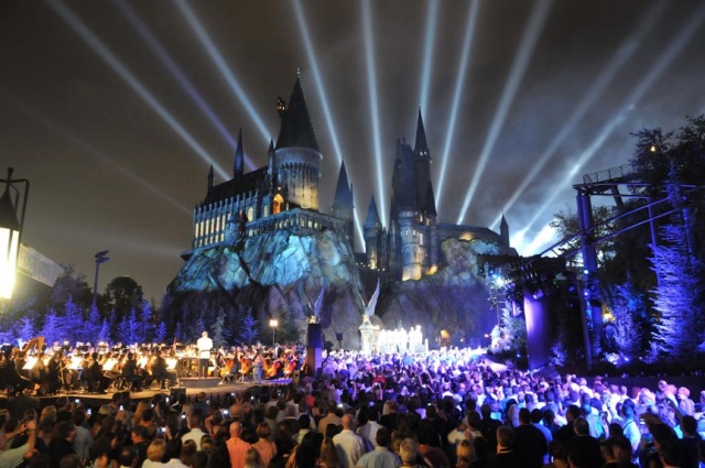 Actores de Harry Potter Asisten a la Apertura del Parque Temático WWoHP_opening_80