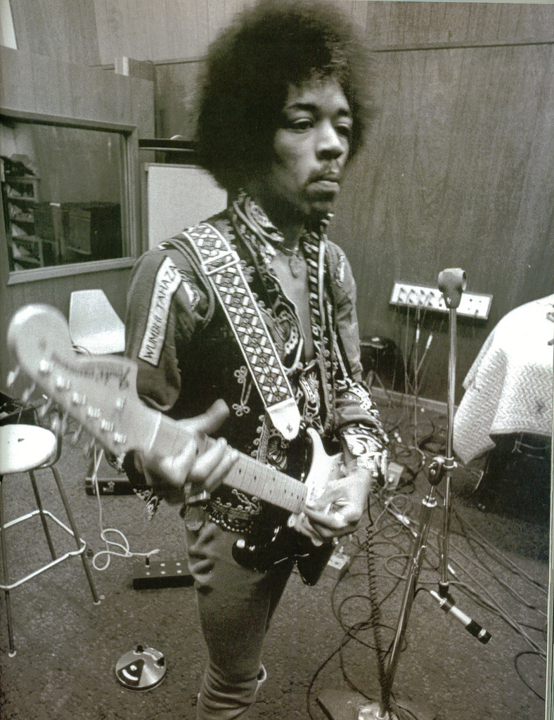 Jimi Hendrix - El Ángel Negro - Jimi-Hendrix-jimi-hendrix-3198733-788-1024