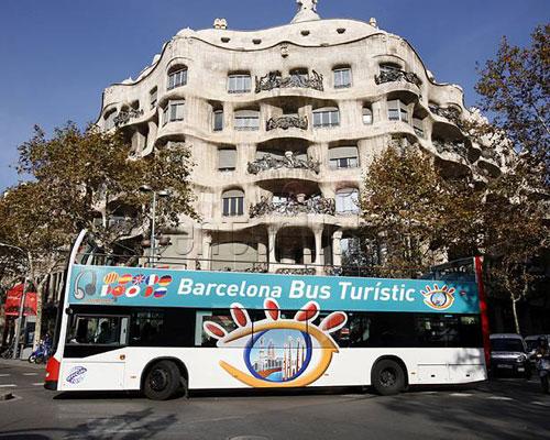 EL OJO QUE TODO LO VE DE SATAN - PARTE 2 - Página 23 Bus-turistic-barcelona-61681_1