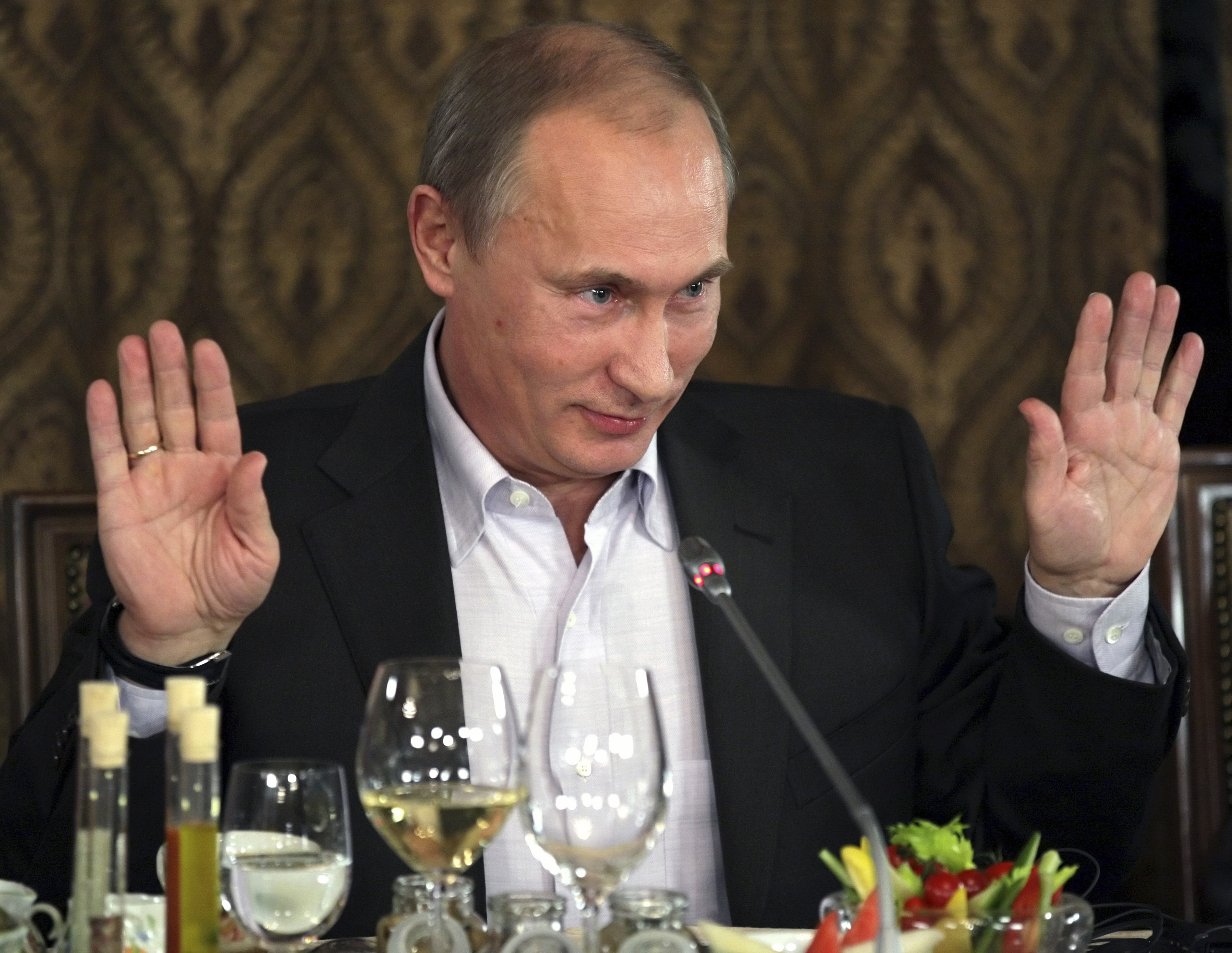 Any comments on Mr. Putin's hand? RTR2TWDT