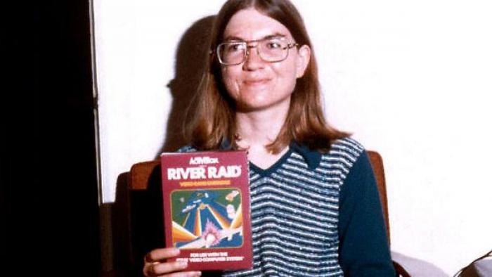 River Raid, o clássico do Atari e pioneiro no gênero de combates aéreos! Carol-shaw-river-raid