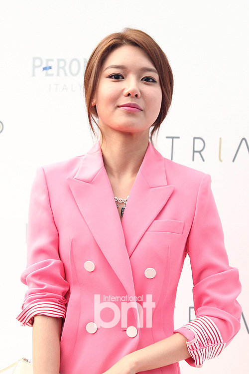 [PIC][04-06-2014]SooYoung tham dự sự kiện "ATRIA Fashion Show & Brand Collaboration Party" vào tối nay A3641570d215c0d61f2609dfdccb16a8