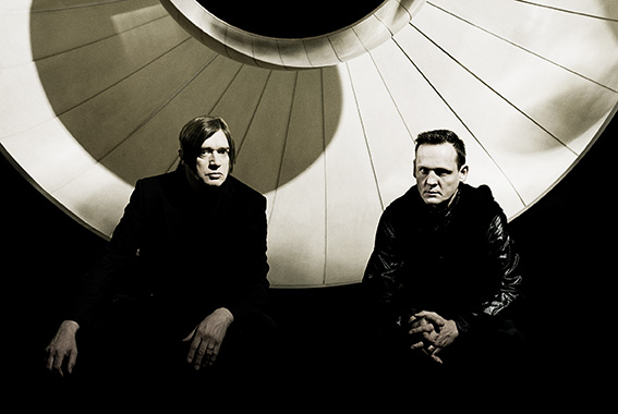 [21 Set] anbb: Alva Noto & Blixa Bargeld @ Teatro Maria Matos Anbb