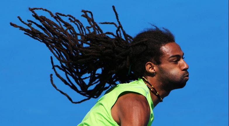 Ativistas nazi provocam Dustin Brown em Estugarda Brown