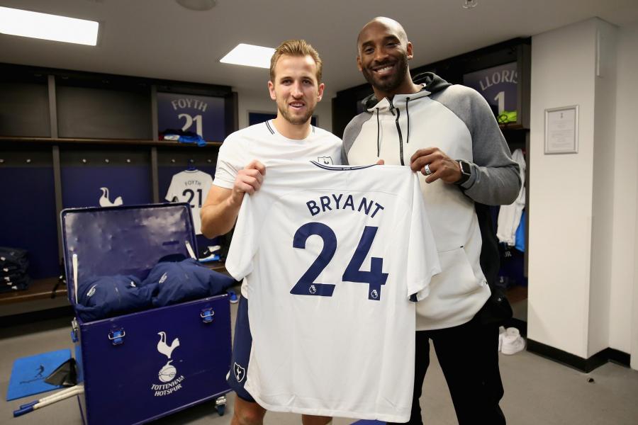 ¿Cuánto mide Harry Kane? - Altura - Real height Kobe-Bryant-Bertemu-dengan-Harry-Kane-Saat-Tottenham-Menang-Melawan-Liverpool