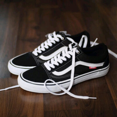 Thời trang nam: Top các Đôi Giày Sneaker người nào Cũng Nên mang San-lung-ngay-4-doi-giay-vans-old-skool-dang-gay-sot-gioi-tre-4-400x400