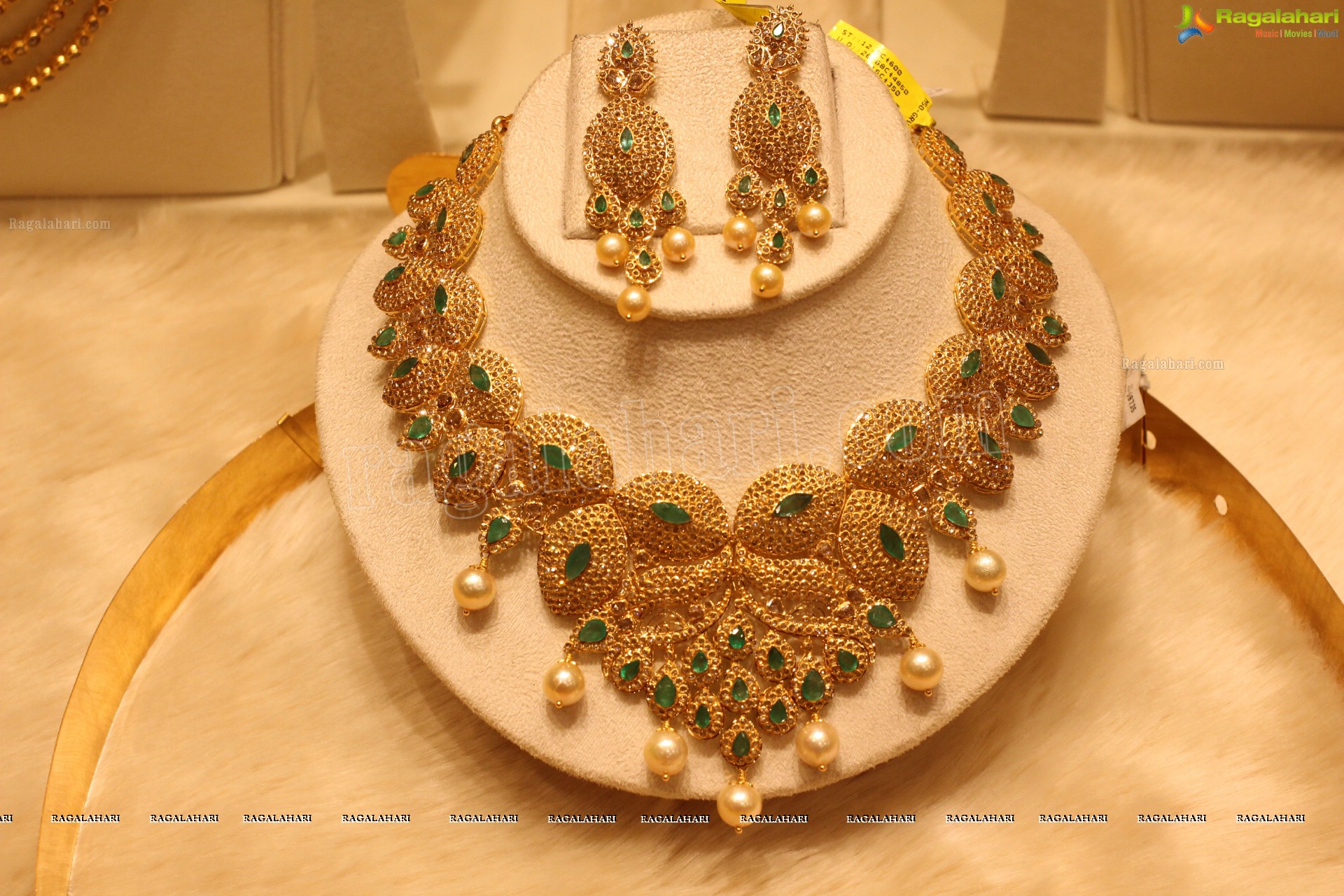 اطقم  المعلم كرسكنديور Manepally-jewellers-dhanteras-special-jewellery13