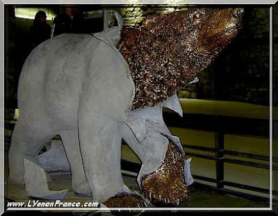 Photos : Des ours et des lions dans les rues de Lyon ! Ours%20erutti%20france%20lyonparcauto