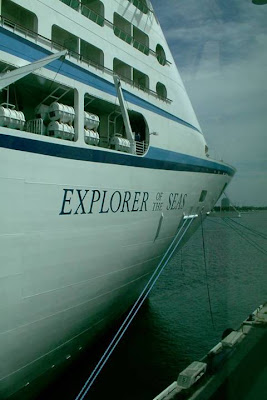  Explorer Of The Seas   Explorer_of_sea_15