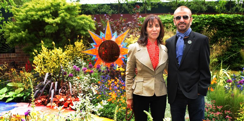 Inauguran jardín en honor a George Harrison RingoGardenPA_800x398