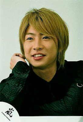 لفرقة اليابانية (( Arashi )) Arashi_aiba