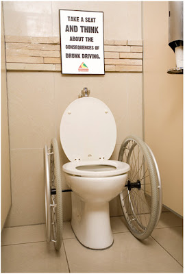 [2013] Grand Prix du Brésil ==> La course : The end ! - Page 3 Guerilla-marketing-toilettes