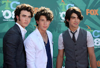 Jonas Brothers - Teen Choice Awards 2008 Blogdelatele-jonas-TCA-1