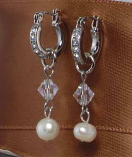 ذهب ..ذهب..ذهب..(خواتم ، حلق، اساور) ابيض اصفر اللي تحب عندي... E2247SP-pearl-crystal-earrings