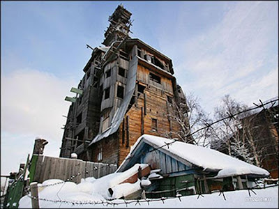 The bigest wooden house in the world 18156_s__samyj_vysokij_derevjannyj_dom_v_mire_5