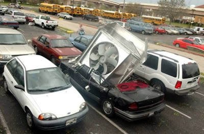 Ridiculous car accidents 401662368_391370339f_o