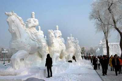 Amazing Ice Sculptures 05