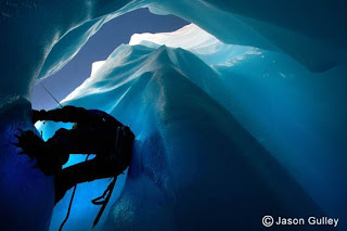Amazing Ice Cave Ice_hole_009