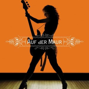 Vos pochette d'album prferer ?  ( album,single,vynil ) Auf_Der_Maur_-_Auf_Der_Maur