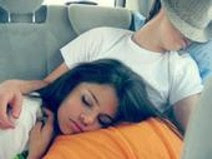 CREANDO A LA CHICA PERFECTA...DRAMA Y ROMANCE...(NICK Y TU)SEASONS TWO PAG13. Selena-blogdelatele-durmiendo