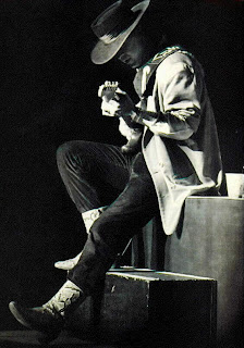 Blues các loại Stevie-ray-vaughan04