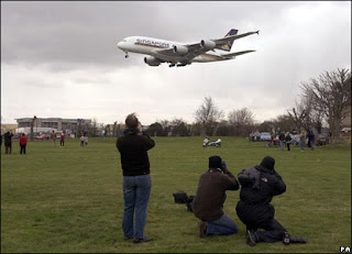 The Airbus A380 super-jumbo Makes First Commercial Flight to Heathrow, London 4