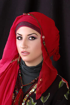 لا تفوتكم أحدث لفات حجاب 2009 جديدة روعة للمناسبات N889395091_2494122_4092