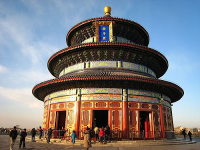 10 Amazing Temples In the World Taoist-temple-in-beijing-china-temple-of-heaven-5