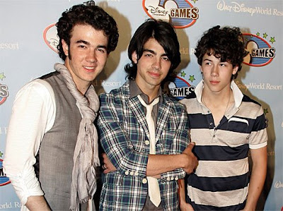 jonas brothers style JonasBrothersBurningUpConcert3DMovieRR01