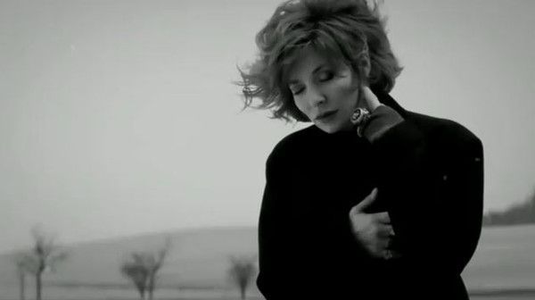 Mylène Farmer (vidéos et paroles) Ca5d35ad