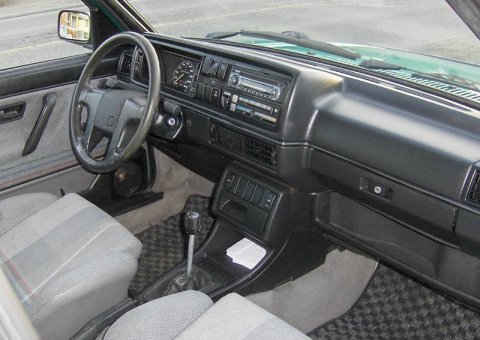 Aujourd'hui, j'ai vu .... topic officiel inside ! - Page 4 1991_Volkswagen_VW_Golf_Country_Syncro_4x4_For_Sale_Interior_1