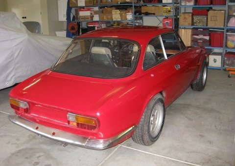 did com montreal - Le MONTREAL de Did.com - Page 2 1970_Alfa_Romeo_GTV_Montreal_V8_Conversion_For_Sale_Rear_Passenger_1